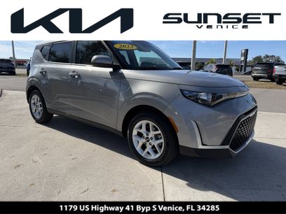Certified 2023 Kia Soul LX w/ Option Group 015