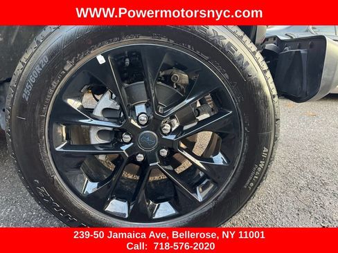 Used 2025 Jeep Wrangler Unlimited Sahara w/ Safety Group AWD/4WD image 15