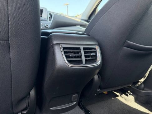 Used 2025 Chevrolet Malibu LT FWD image 30