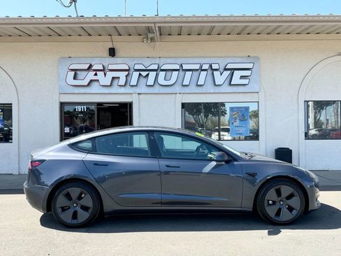 Used 2022 Tesla Model 3 Long Range image 3