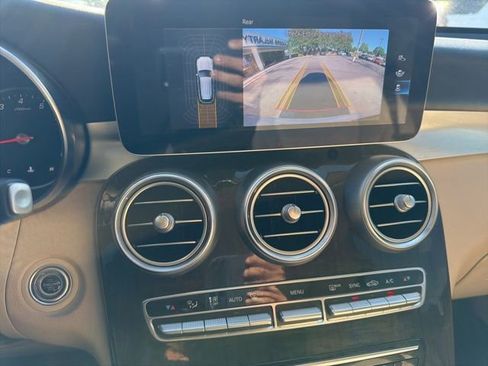 Used 2021 Mercedes-Benz GLC 300 image 15