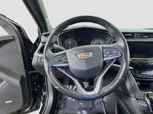 Used 2024 Cadillac XT6 Premium Luxury w/ Technology Package AWD/4WD image 13