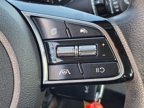 Used 2022 Kia Forte LXS FWD image 28