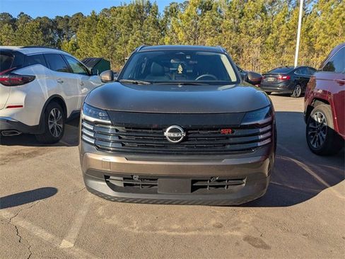 Used 2025 Nissan Kicks SR image 5