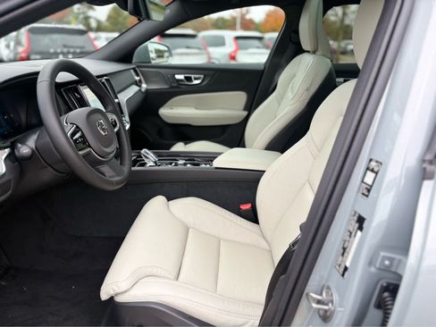 New 2026 Volvo V60 B5 Cross Country Ultra w/ Protection Package Premier AWD/4WD image 19