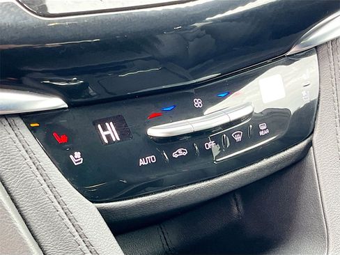 Used 2024 Cadillac XT6 Sport w/ LPO, ONYX Package image 21