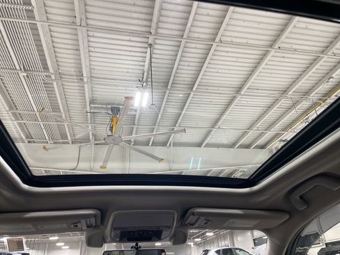 Certified 2021 Subaru Forester Limited image 27