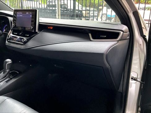 Used 2019 Toyota Corolla XSE FWD image 18