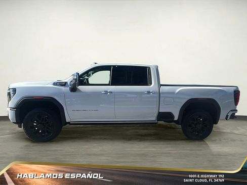 New 2026 GMC Sierra 2500 Denali w/ Denali Reserve Package image 3