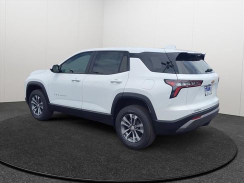 New 2026 Chevrolet Equinox LT w/ Safety and Technology Package FWD image 4