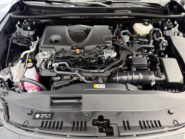 Used 2025 Toyota Camry LE FWD image 7