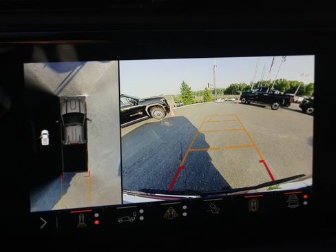 Used 2024 GMC Sierra 2500 AT4 w/ AT4 Premium Plus Package AWD/4WD image 25