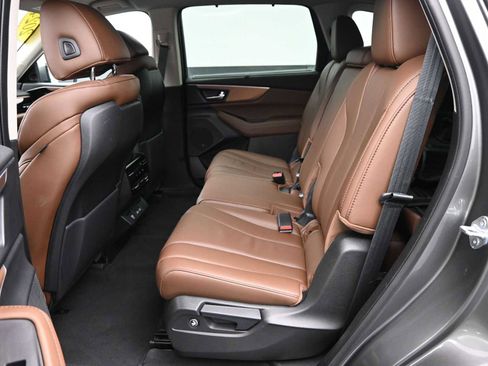 Used 2024 Acura MDX SH-AWD w/ Technology Package image 12