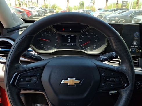 Used 2024 Chevrolet Trax LS FWD image 18