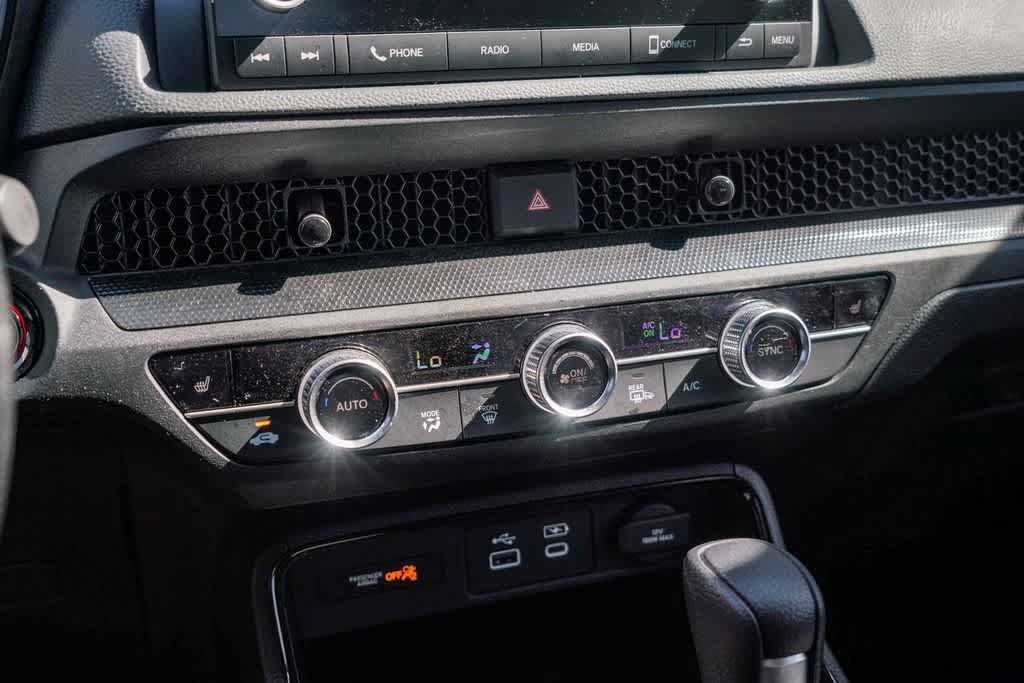 Used 2025 Honda CR-V EX image 16