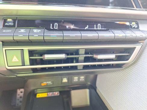 Used 2026 Toyota Camry SE w/ Multimedia Upgrade Package FWD image 31