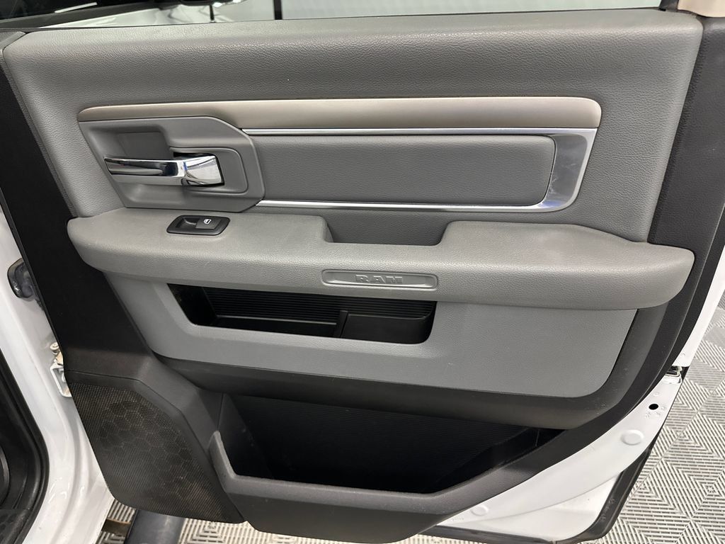 Used 2019 RAM 1500 Big Horn RWD image 17