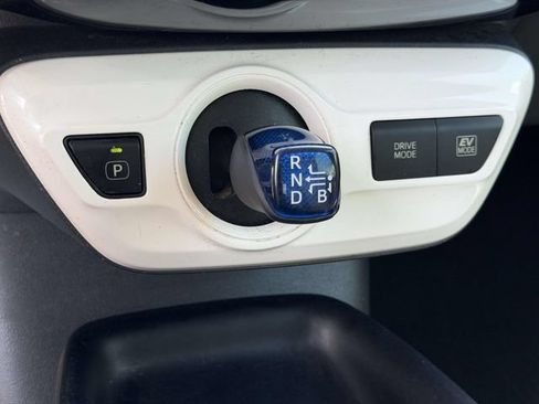 Used 2016 Toyota Prius Four FWD image 25