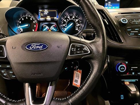 Used 2018 Ford Escape SE w/ SE Sport Appearance Package AWD/4WD image 25