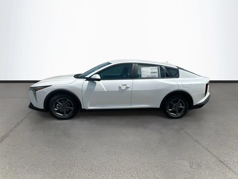 New 2026 Kia K4 FWD image 4