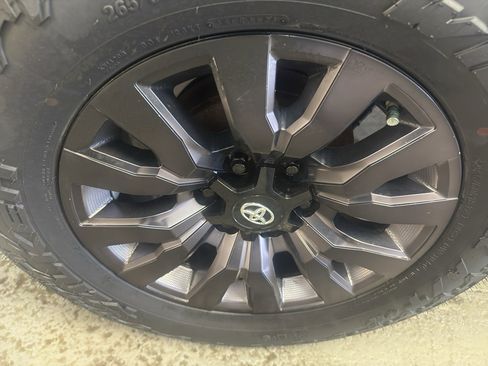 Used 2021 Toyota Tacoma Limited w/ Nightshade Package image 33