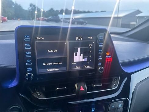 Used 2020 Toyota C-HR XLE FWD image 15