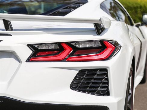 Used 2026 Chevrolet Corvette Stingray Coupe w/ Z51 Performance Package image 16