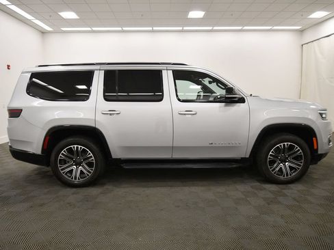 Used 2024 Jeep Wagoneer 4WD w/ Premium Group I image 9