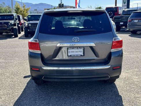Used 2012 Toyota Highlander FWD image 7