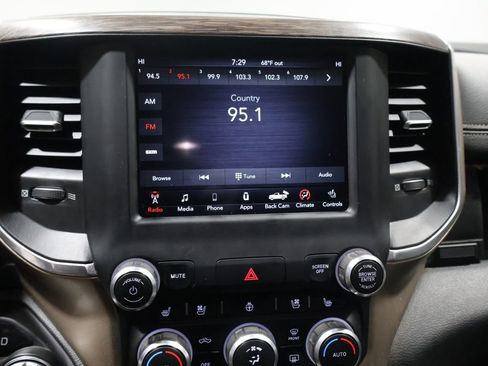 Used 2019 RAM 1500 Laramie image 25