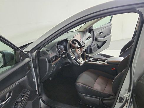 Used 2024 Nissan Sentra SV w/ All-Weather Package FWD image 9
