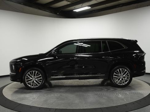 Used 2026 Buick Enclave Avenir w/ Super Cruise Package FWD image 5