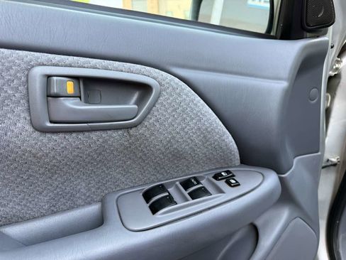 Used 2001 Toyota Camry LE FWD image 22