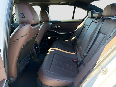 Used 2019 BMW 330i Sedan w/ Premium Package image 23