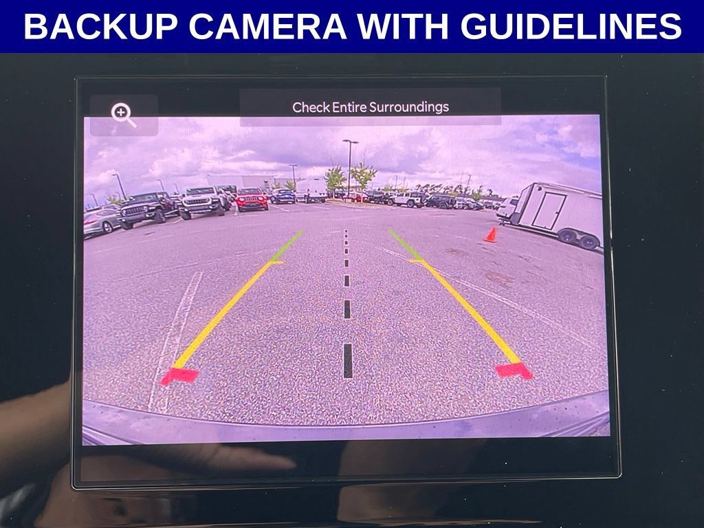 Used 2026 Jeep Grand Cherokee Laredo RWD image 2