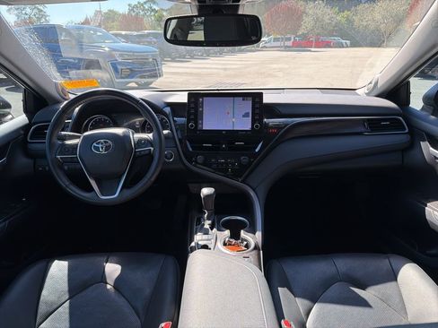 Used 2024 Toyota Camry XLE w/ Navigation Package image 10