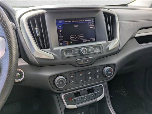 Used 2024 GMC Terrain SLE image 14