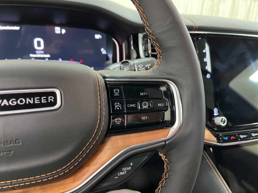 New 2024 Jeep Grand Wagoneer L Series III AWD/4WD image 25
