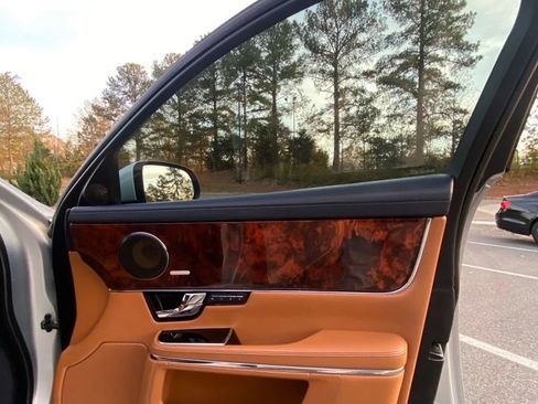Used 2011 Jaguar XJ L Supercharged RWD image 16
