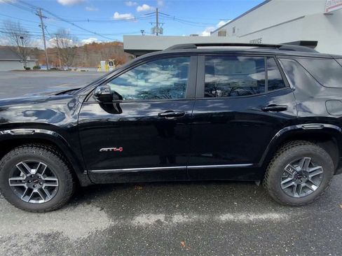 New 2026 GMC Terrain AT4 w/ LPO, Floor Liner Package image 5