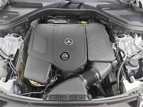 Used 2025 Mercedes-Benz GLC 300 image 30