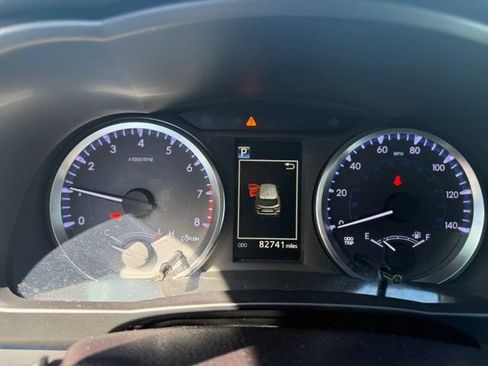 Used 2018 Toyota Highlander LE AWD/4WD image 12