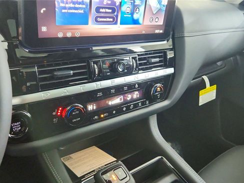 New 2026 Nissan Pathfinder Platinum image 47