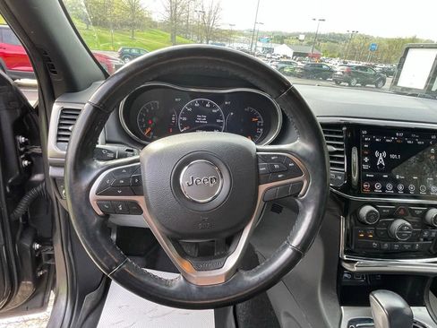 Used 2021 Jeep Grand Cherokee Laredo X image 31