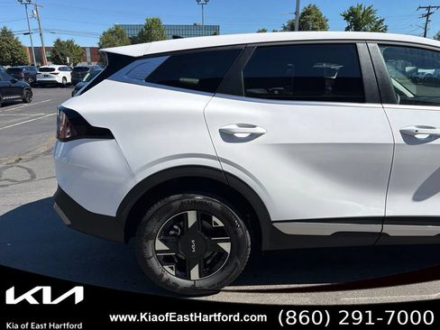 New 2026 Kia Sportage LX w/ LX Convenience Package AWD/4WD image 7