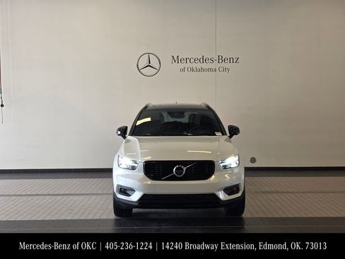 Used 2021 Volvo XC40 T5 R-Design w/ Advanced Package AWD/4WD image 2