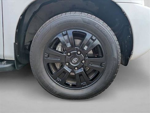 Used 2018 Toyota Sequoia TRD Sport AWD/4WD image 21