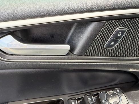 Used 2016 Ford Edge SEL w/ Equipment Group 201A AWD/4WD image 15
