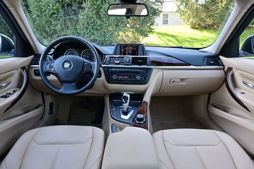 Used 2013 BMW 328i xDrive Sedan AWD/4WD image 25