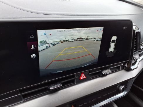 Used 2023 Kia Sportage EX image 15